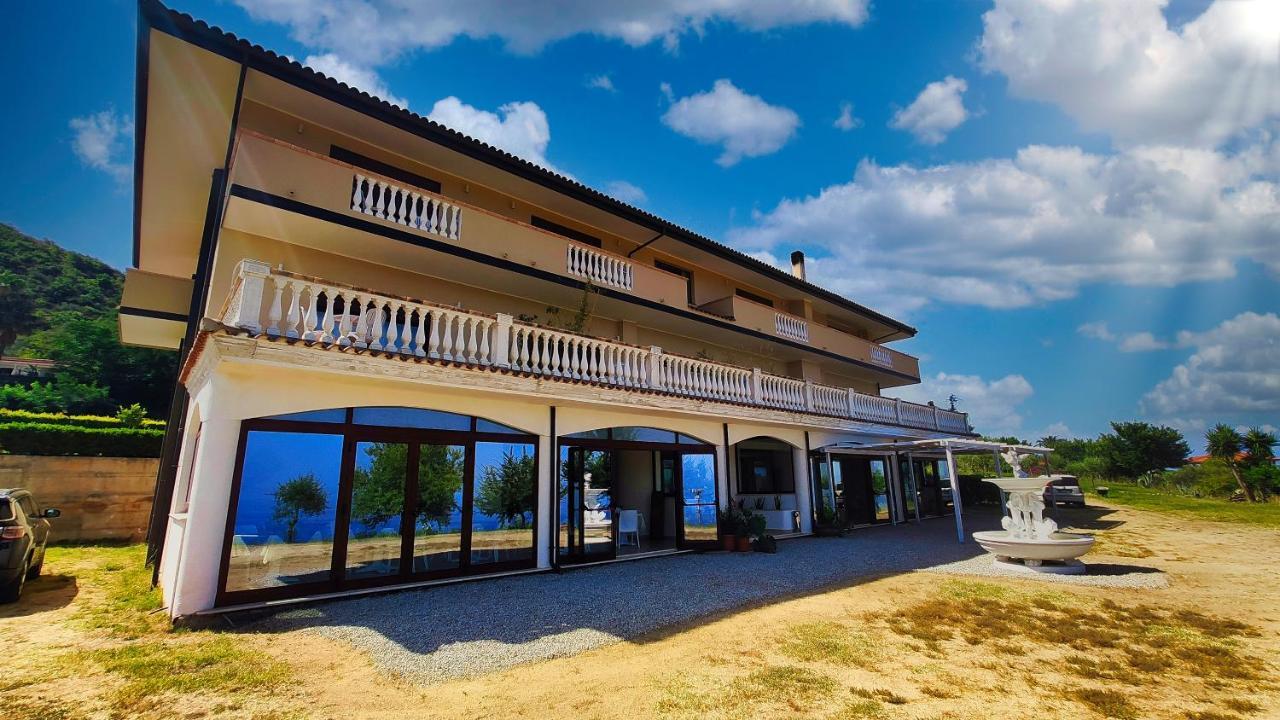 فندق Residenza Domus Aurea Tropea- Vista Mare سانتا دومينيكا المظهر الخارجي الصورة