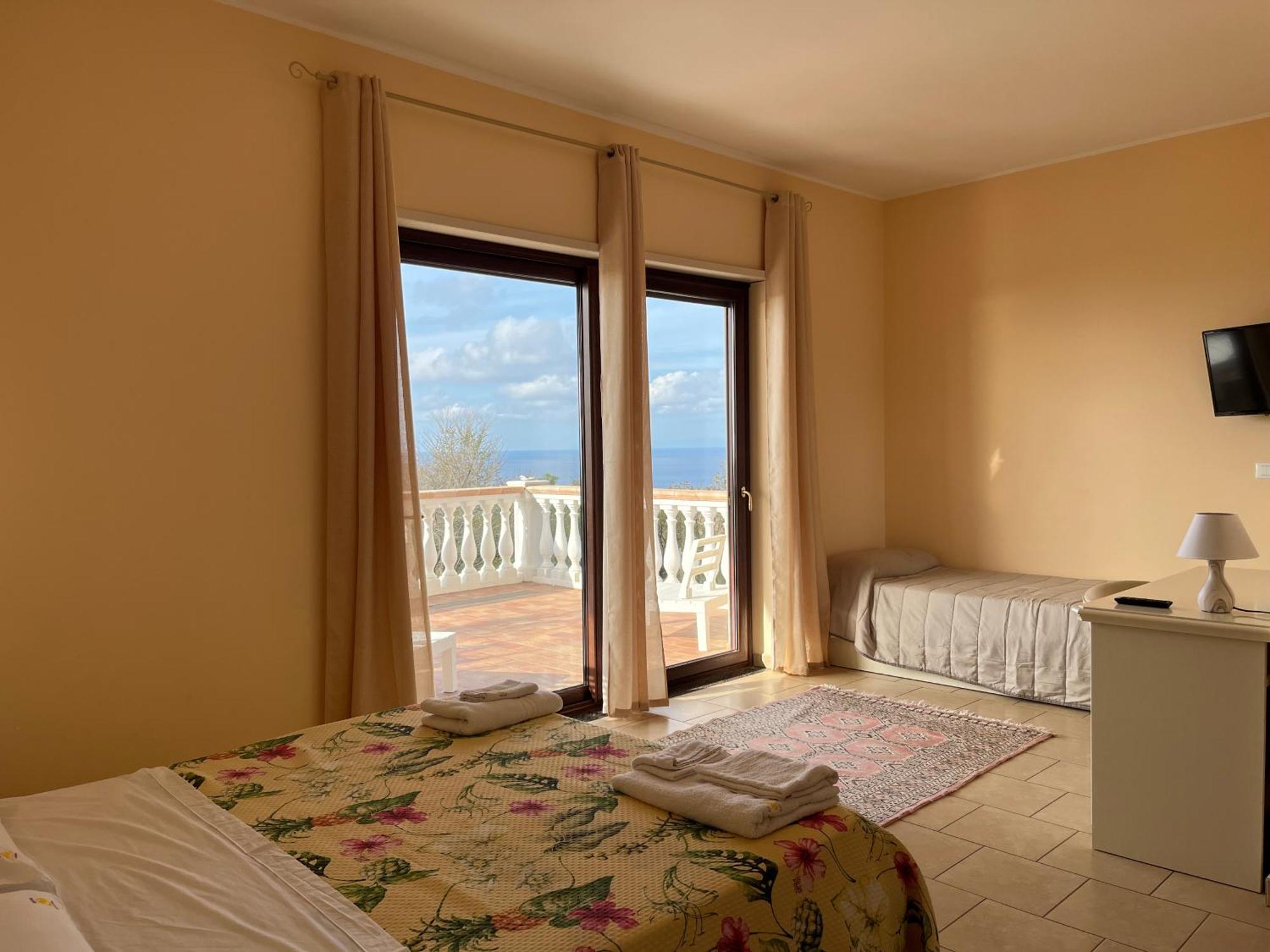 فندق Residenza Domus Aurea Tropea- Vista Mare سانتا دومينيكا المظهر الخارجي الصورة