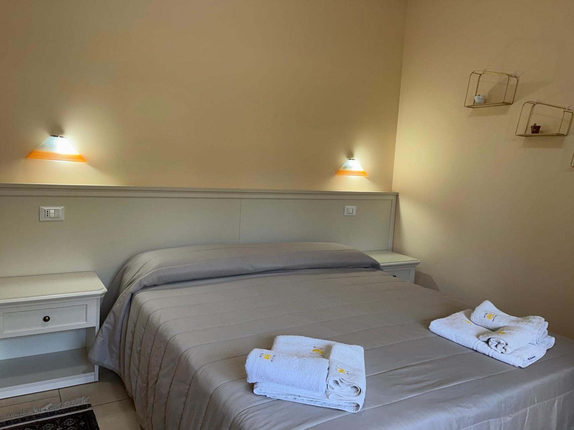 فندق Residenza Domus Aurea Tropea- Vista Mare سانتا دومينيكا المظهر الخارجي الصورة
