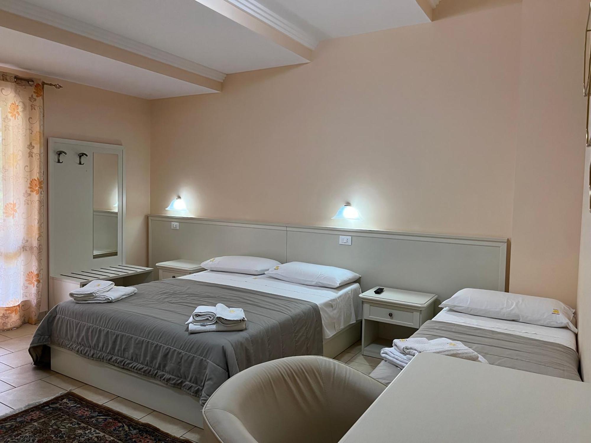 فندق Residenza Domus Aurea Tropea- Vista Mare سانتا دومينيكا المظهر الخارجي الصورة