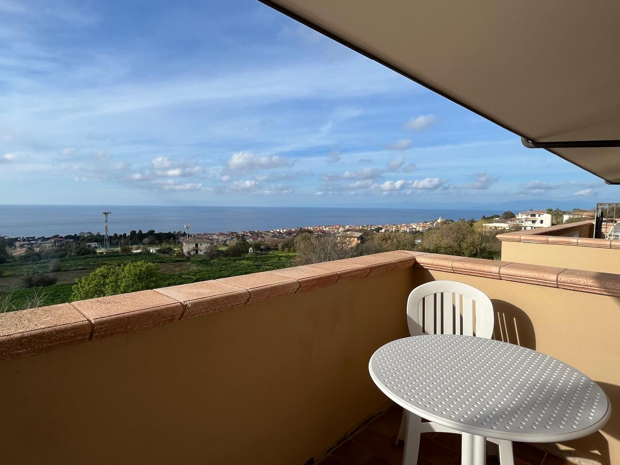 فندق Residenza Domus Aurea Tropea- Vista Mare سانتا دومينيكا المظهر الخارجي الصورة